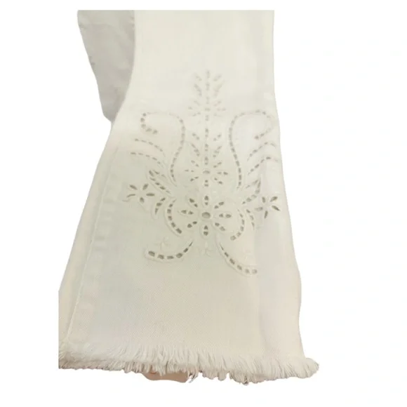 Johnny Was Pashmina White Eyelet Crop Baby Boot High Rise Hippie Jeans Sz 26 - Picture 7 of 11